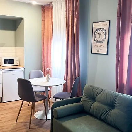 Raspberry With Balcony #self Check-in *